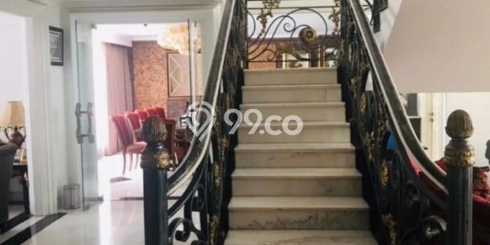 Jual Rumah Luas Elegan Dengan View Cantik di Simprug Garden, Jakarta Selatan Jual Rumah Luas Elegan Dengan View Cantik di Simprug Garden, Jakarta Selatan