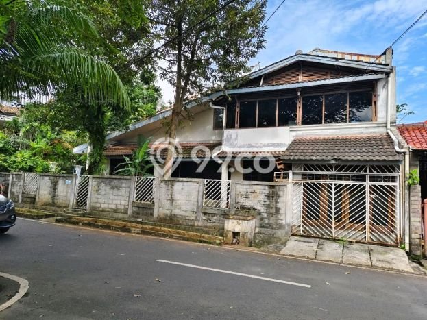 Ready to Use! Premium House LT 242m2 Desain Modern di Petukangan Ready to Use! Premium House LT 242m2 Desain Modern di Petukangan