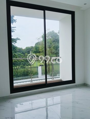 Rumah Elit Modern Siap Huni di Citraland Surabaya Rumah Elit Modern Siap Huni di Citraland Surabaya