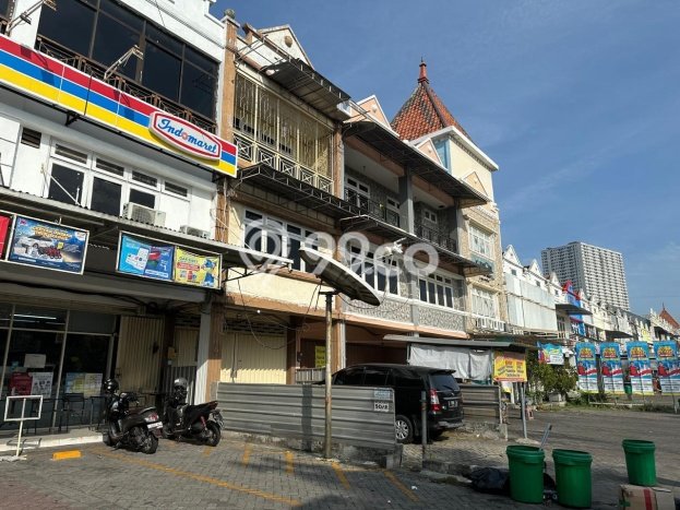Ruko Premium di Wonorejo, Luas 225m2m², Jalan Mainroad, Ramai Ruko Premium di Wonorejo, Luas 225m2m², Jalan Mainroad, Ramai