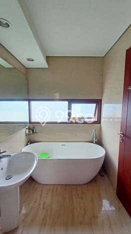 Rumah Elit Modern Tanpa Renovasi di Pejaten Jakarta Selatan Rumah Elit Modern Tanpa Renovasi di Pejaten Jakarta Selatan