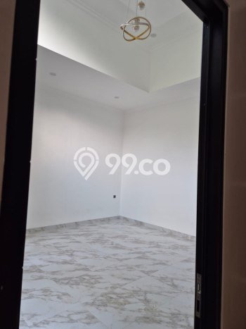 Ready to Use! Luxury House LT 216m2 Desain Modern di Kemang Pratama Ready to Use! Luxury House LT 216m2 Desain Modern di Kemang Pratama