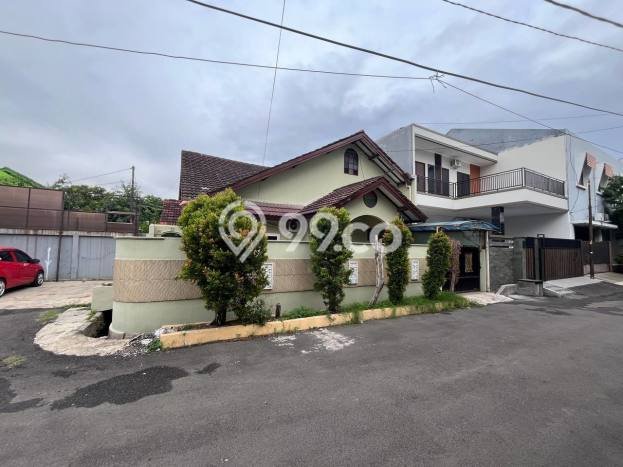Rumah Modern 4 Kamar LT 313m2 di Galaxy Rumah Modern 4 Kamar LT 313m2 di Galaxy