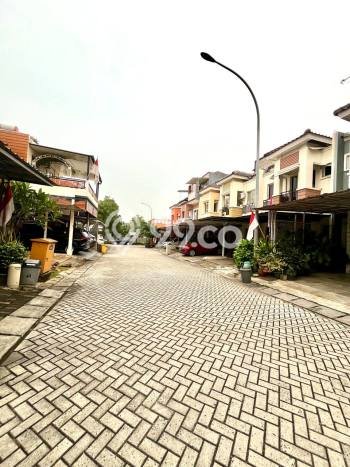 Disewakan Segera Rumah Kondisi Baik di Kawasan Galaxy, Bekasi Disewakan Segera Rumah Kondisi Baik di Kawasan Galaxy, Bekasi