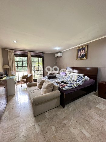 Rumah Mewah Siap Huni LT 589m2 di Kebayoran Lama, Jakarta Selatan Rumah Mewah Siap Huni LT 589m2 di Kebayoran Lama, Jakarta Selatan