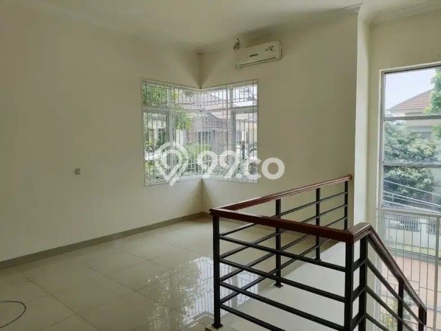 LISTING BARU! Rumah Strategis area Gading Serpong, Luas 183m² LB 180m² LISTING BARU! Rumah Strategis area Gading Serpong, Luas 183m² LB 180m²