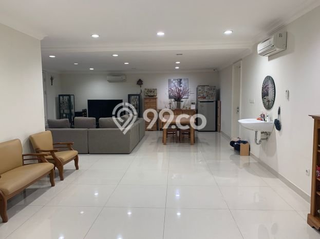 Rumah Menguntungkan di Pusat Kota Gading Serpong, Tangerang - LT 595m² Rumah Menguntungkan di Pusat Kota Gading Serpong, Tangerang - LT 595m²