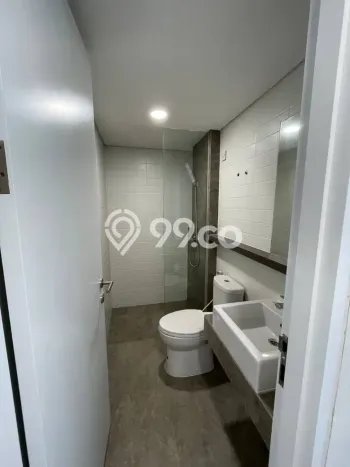 Rumah dengan Lokasi Strategis 4 KT di BSD City, Tangerang Rumah dengan Lokasi Strategis 4 KT di BSD City, Tangerang