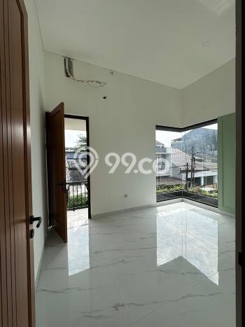 KESEMPATAN TERBAIK! Rumah Asri area BSD, LT 162m² Bangunan 175m² KESEMPATAN TERBAIK! Rumah Asri area BSD, LT 162m² Bangunan 175m²