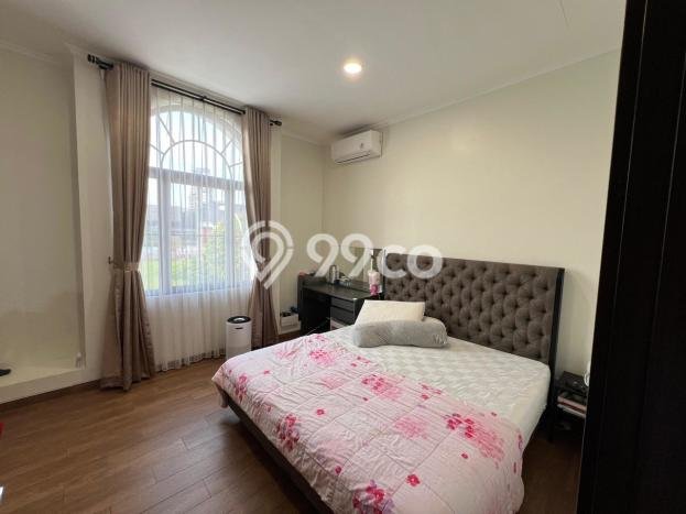 Rumah Strategis area Alam Sutera, Akses ke Alam Sutera, Tangerang, Tangerang - 4 KT Rumah Strategis area Alam Sutera, Akses ke Alam Sutera, Tangerang, Tangerang - 4 KT