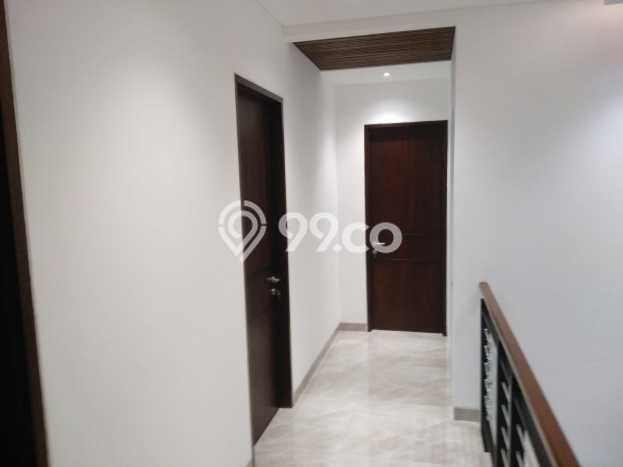 Rumah Nyaman 4 KT Luas Tanah 187m² di BSD City, Tangerang Rumah Nyaman 4 KT Luas Tanah 187m² di BSD City, Tangerang