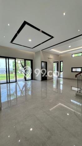 Rumah Elit LB 284m2 Siap Huni Desain Elegan di BSD City, Tangerang Rumah Elit LB 284m2 Siap Huni Desain Elegan di BSD City, Tangerang