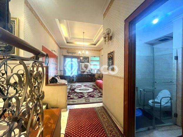 Rumah Elit LB 1200m2 Siap Huni Desain Elegan di Bintaro, Tangerang Selatan Rumah Elit LB 1200m2 Siap Huni Desain Elegan di Bintaro, Tangerang Selatan