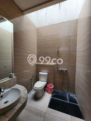 Siap Huni Hunian Elit 4 Kamar di Kebon Jeruk Dekat ke Mana Saja Siap Huni Hunian Elit 4 Kamar di Kebon Jeruk Dekat ke Mana Saja