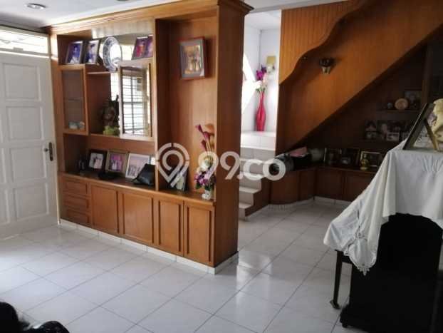 Rumah Mewah Akses Strategis di Jakarta Utara Rumah Mewah Akses Strategis di Jakarta Utara