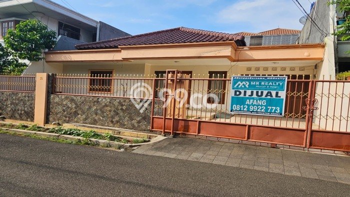 For Sale! Luxury House LT 264m2 Desain Modern di Kemanggisan For Sale! Luxury House LT 264m2 Desain Modern di Kemanggisan