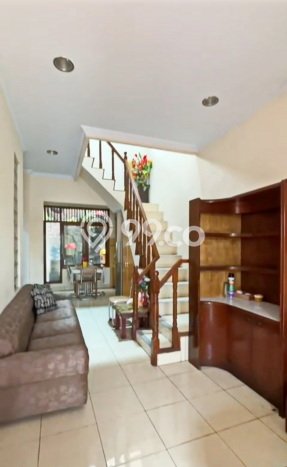 Rumah Elit Modern Tanpa Renovasi di Rawamangun Jakarta Timur Rumah Elit Modern Tanpa Renovasi di Rawamangun Jakarta Timur