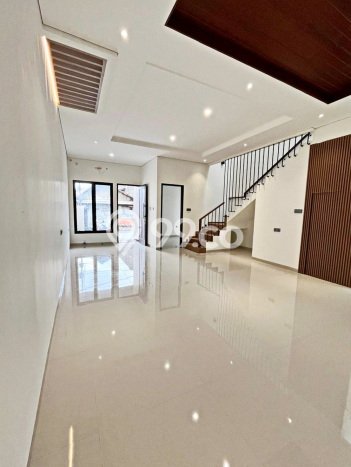 Hunian Elit LB 160m2 Siap Pakai Desain Elegan di Rawamangun, Jakarta Timur Hunian Elit LB 160m2 Siap Pakai Desain Elegan di Rawamangun, Jakarta Timur