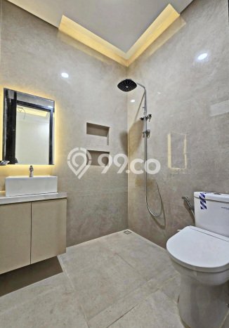 Hunian Mewah LB 220m2 Siap Huni Desain Elegan di Rawamangun, Jakarta Timur Hunian Mewah LB 220m2 Siap Huni Desain Elegan di Rawamangun, Jakarta Timur