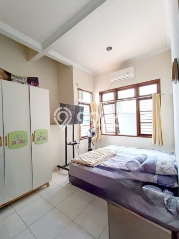 Rumah Luas Asri 3 KT Siap Pakai di Rawamangun Jakarta Timur Rumah Luas Asri 3 KT Siap Pakai di Rawamangun Jakarta Timur