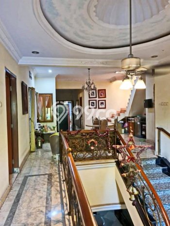 Rumah Elit Modern Tanpa Renovasi di Rawamangun Jakarta Timur Rumah Elit Modern Tanpa Renovasi di Rawamangun Jakarta Timur