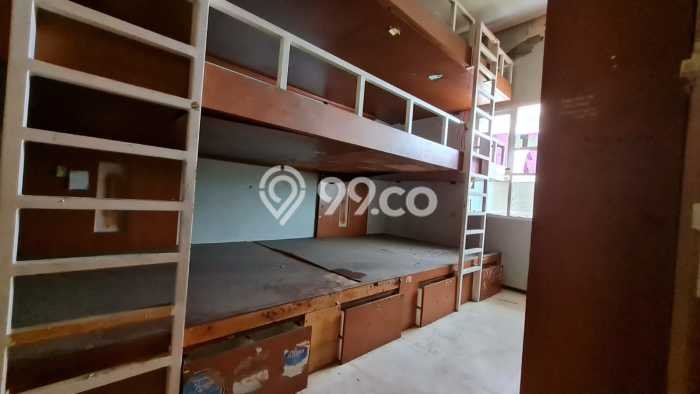 Jual Rumah Luas Elegan Dengan View Cantik di Kelapa Dua, Depok Jual Rumah Luas Elegan Dengan View Cantik di Kelapa Dua, Depok