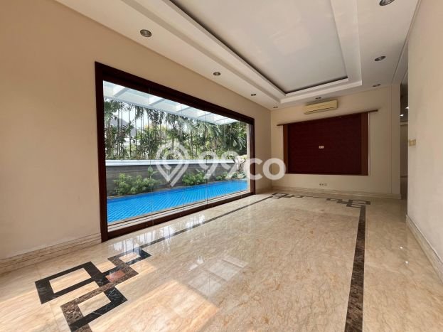 Rumah Elit Modern Tanpa Renovasi di Pondok Indah Jakarta Selatan Rumah Elit Modern Tanpa Renovasi di Pondok Indah Jakarta Selatan