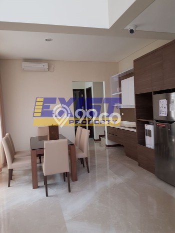 Hunian Mewah LB 285m2 Siap Huni Desain Elegan di BSD, Tangerang Hunian Mewah LB 285m2 Siap Huni Desain Elegan di BSD, Tangerang