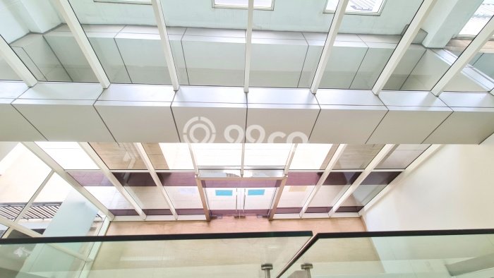 Unit Kantor Dijual di BSD Tangerang Selatan Luas Tanah 155m2, Luas Bangunan 855m2 Unit Kantor Dijual di BSD Tangerang Selatan Luas Tanah 155m2, Luas Bangunan 855m2