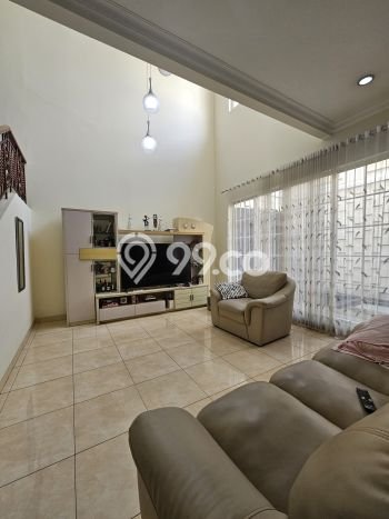 Rumah Eksklusif Dijual LT 240m2 di BSD, Tangerang Selatan Rumah Eksklusif Dijual LT 240m2 di BSD, Tangerang Selatan