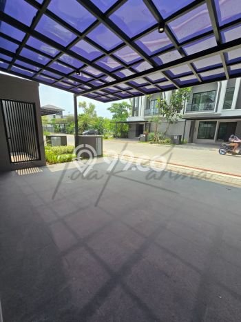 Jual Rumah Luas Elegan Dengan View Eksklusif di BSD City, Tangerang Jual Rumah Luas Elegan Dengan View Eksklusif di BSD City, Tangerang