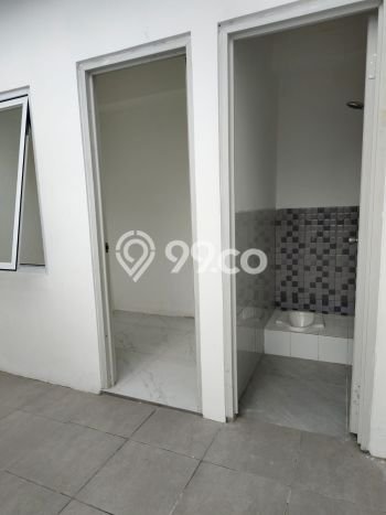 Rumah Luas Asri 3 KT Siap Pakai di BSD Griya Loka Tangerang Rumah Luas Asri 3 KT Siap Pakai di BSD Griya Loka Tangerang