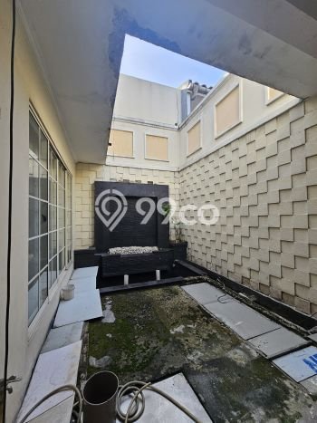 Rumah Eksklusif Dijual LT 240m2 di BSD, Tangerang Selatan Rumah Eksklusif Dijual LT 240m2 di BSD, Tangerang Selatan