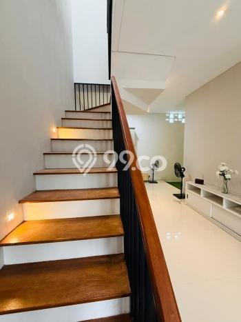 Dijual Hunian Rumah Terawat 4 KT di BSD Nusaloka, Tangerang Dijual Hunian Rumah Terawat 4 KT di BSD Nusaloka, Tangerang