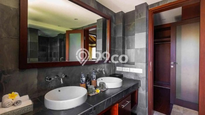 FOR SALE! Vila di , Area 1729m2m², Lokasi Strategis FOR SALE! Vila di , Area 1729m2m², Lokasi Strategis