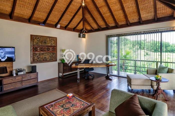 FOR SALE! Vila di , Area 1729m2m², Lokasi Strategis FOR SALE! Vila di , Area 1729m2m², Lokasi Strategis