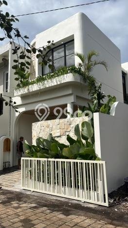 Rumah Luas Asri 3 KT Siap Pakai di Kutuh Badung Rumah Luas Asri 3 KT Siap Pakai di Kutuh Badung