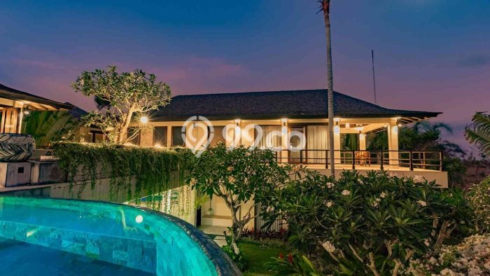 FOR SALE! Vila di , Area 1729m2m², Lokasi Strategis FOR SALE! Vila di , Area 1729m2m², Lokasi Strategis