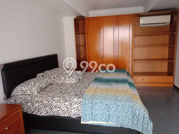 Apartement Simprug Indah 3 BR Semi Furnished Bagus Apartement Simprug Indah 3 BR Semi Furnished Bagus