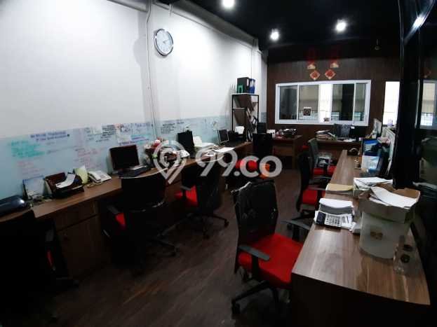 Ruko Dijual di Prime Area Jakarta Barat Luas 270m2 Ruko Dijual di Prime Area Jakarta Barat Luas 270m2