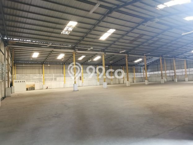 Gudang Disewakan di Cipondoh, Luas 2000m², Lokasi Strategis Gudang Disewakan di Cipondoh, Luas 2000m², Lokasi Strategis