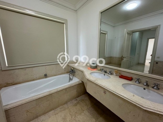 Dijual Rumah Premium dengan Fasilitas Sekitar Lengkap di Serpong Utara, Tangerang Selatan Dijual Rumah Premium dengan Fasilitas Sekitar Lengkap di Serpong Utara, Tangerang Selatan