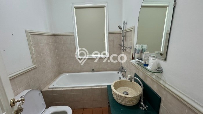 Dijual Rumah Premium dengan Fasilitas Sekitar Lengkap di Serpong Utara, Tangerang Selatan Dijual Rumah Premium dengan Fasilitas Sekitar Lengkap di Serpong Utara, Tangerang Selatan