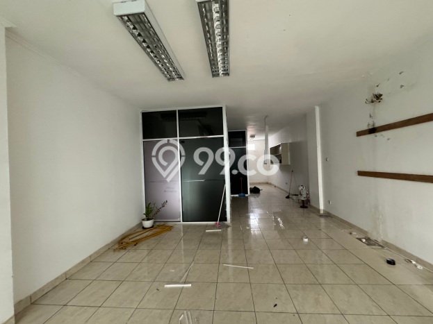 Ruko Komersial Dijual di Kebon Jeruk Jakarta Barat LT 200m2 & LB 410m2 Ruko Komersial Dijual di Kebon Jeruk Jakarta Barat LT 200m2 & LB 410m2