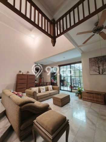 For Sale Rumah Mewah Exclusive di Kebon Jeruk, Jakarta Barat For Sale Rumah Mewah Exclusive di Kebon Jeruk, Jakarta Barat