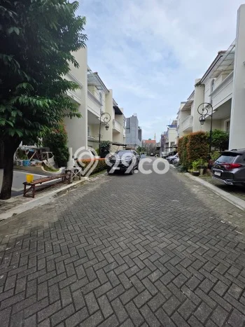 Dijual Rumah Mewah Exclusive di Kembangan, Jakarta Barat Dijual Rumah Mewah Exclusive di Kembangan, Jakarta Barat