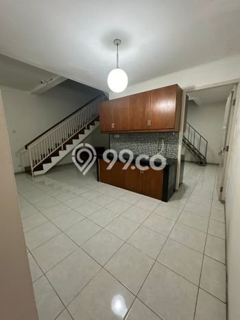 Disewakan! Rumah 3 Kamar Tidur &
2 Kamar Mandi di Sektor 2 - Bintaro, Jakarta Selatan Disewakan! Rumah 3 Kamar Tidur &
2 Kamar Mandi di Sektor 2 - Bintaro, Jakarta Selatan
