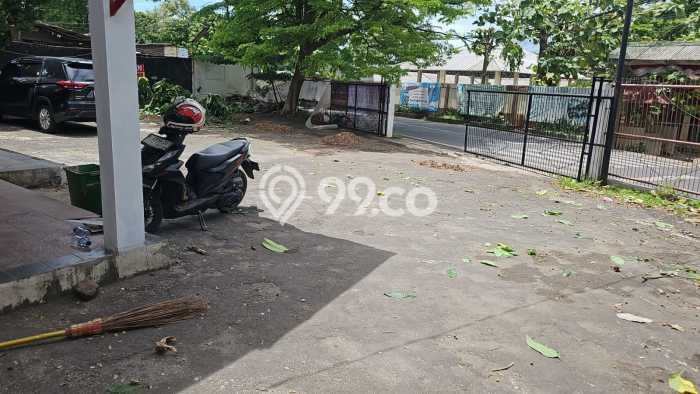 Ruko untuk disewa di Ciputat Timur punya LT 700m2 & LB 300m2 harga sewa kompetitif Ruko untuk disewa di Ciputat Timur punya LT 700m2 & LB 300m2 harga sewa kompetitif