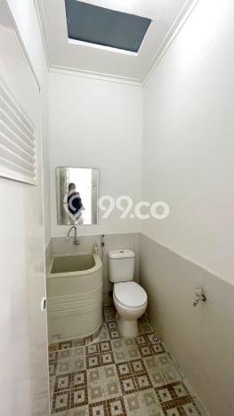 Dijual Rumah Eksklusif 2 KT di Sektor 5 - Bintaro, Tangerang Selatan Dijual Rumah Eksklusif 2 KT di Sektor 5 - Bintaro, Tangerang Selatan