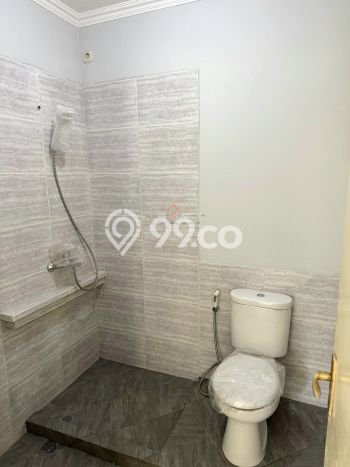 BEST LOCATION! Rumah kawasan Sektor 2 - Bintaro, Dekat Stasiun, 4 KM, LT 224m2m² LB 250m2m² BEST LOCATION! Rumah kawasan Sektor 2 - Bintaro, Dekat Stasiun, 4 KM, LT 224m2m² LB 250m2m²